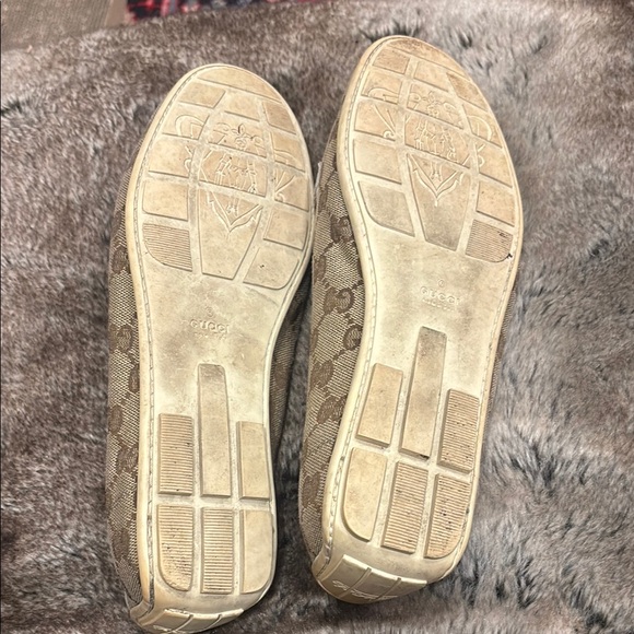 Gucci Beige Monogram Loafers for Women - Picture 4 of 5